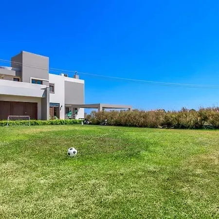 Villa Sleeps 8 Pool Air Con Wifi Afando