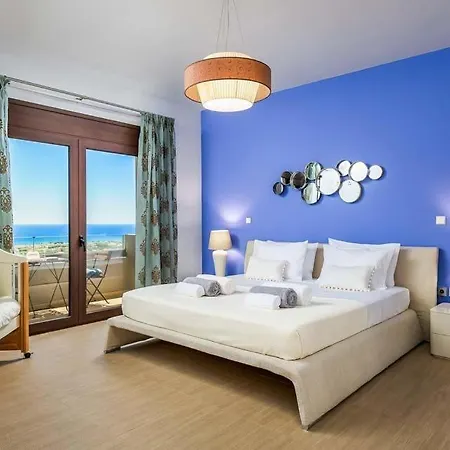 Villa Sleeps 8 Pool Air Con Wifi *